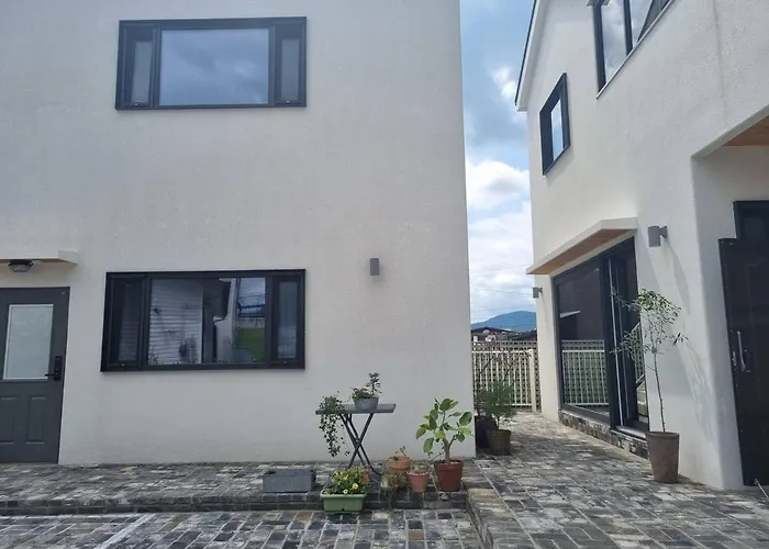 B&G House